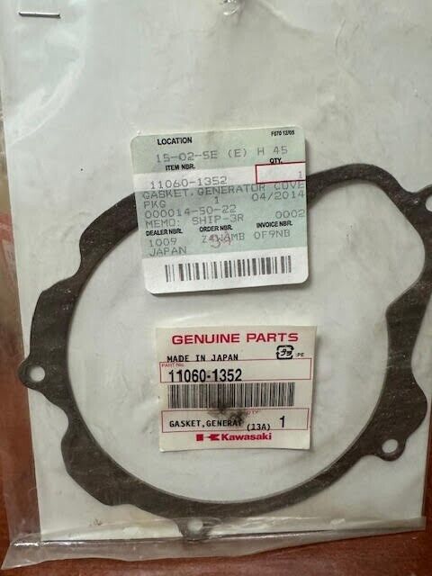 NEW OEM KAWASAKI ENGINE SIDE COVER GASKET / 11060-1352